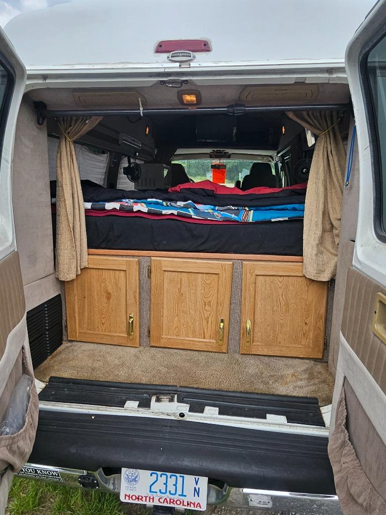 1998 Dodge 1500 Ram Van - $7,995